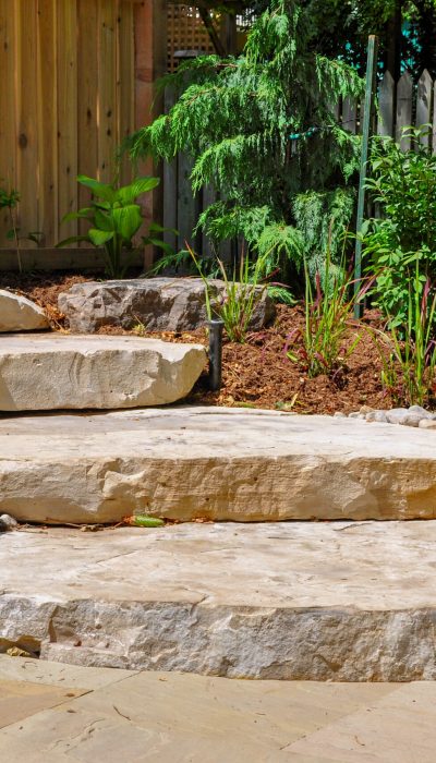 Huge,Natural,Stone,Slab,Steps,Create,A,Beautiful,Landscape,,And